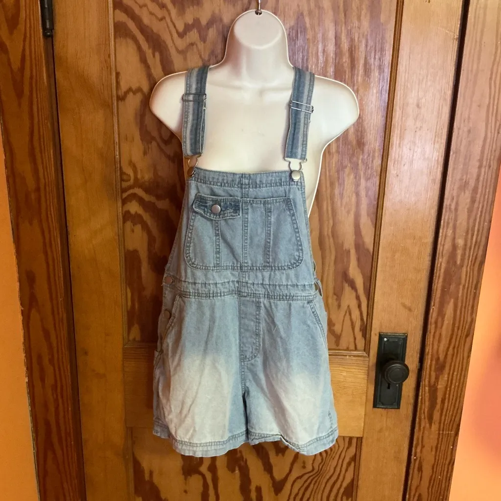 No boundaries stone washed denim bib shortalls - Image 4