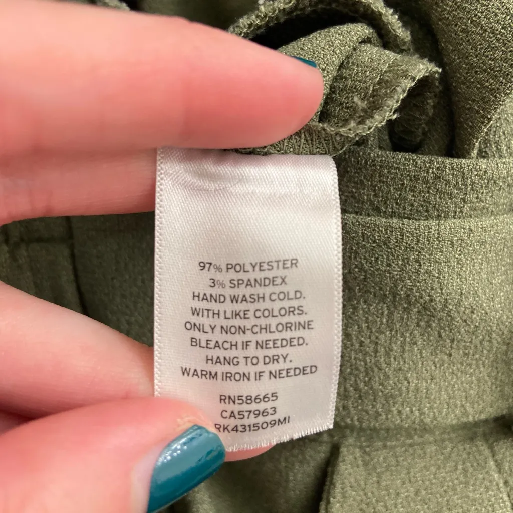 NWOT Abound women’s olive‎ green belted elastic waist casual comfy shorts medium - Image 6