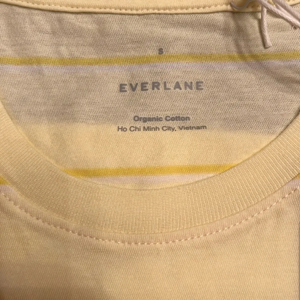 Everlane The Organic Cotton Crew Tee yellow stripe Size S NWT - Image 7