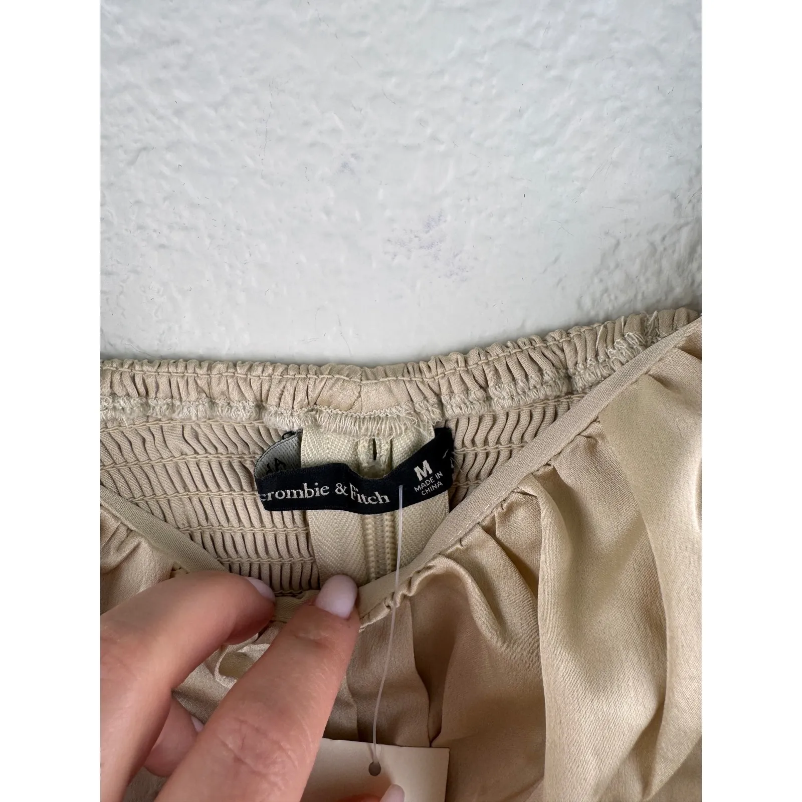 NWT Abercrombie & Fitch Puff Sleeve Satin Corset‎ Blouse Beige Champagne  Size M - Image 2