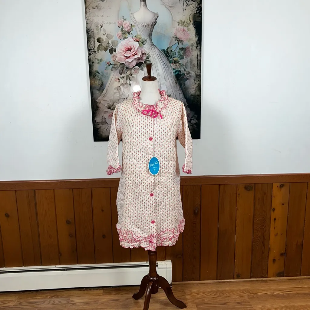 Darling *New* Vintage 1960s/70s Dela Ann Creations Ruffled Quilted Robe! Pink Size M - Image 3