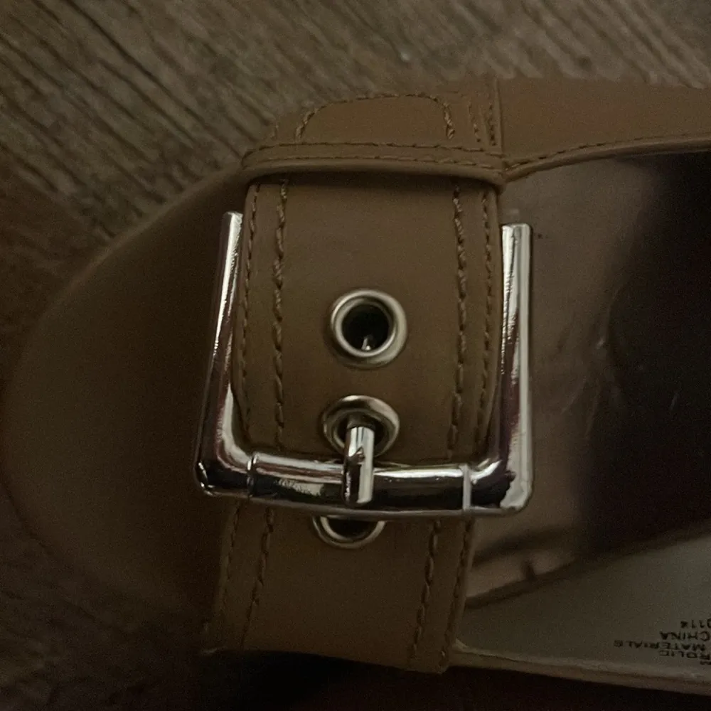 Gently Worn Nine West Platform Wedges- 7 1/2 - Image 5