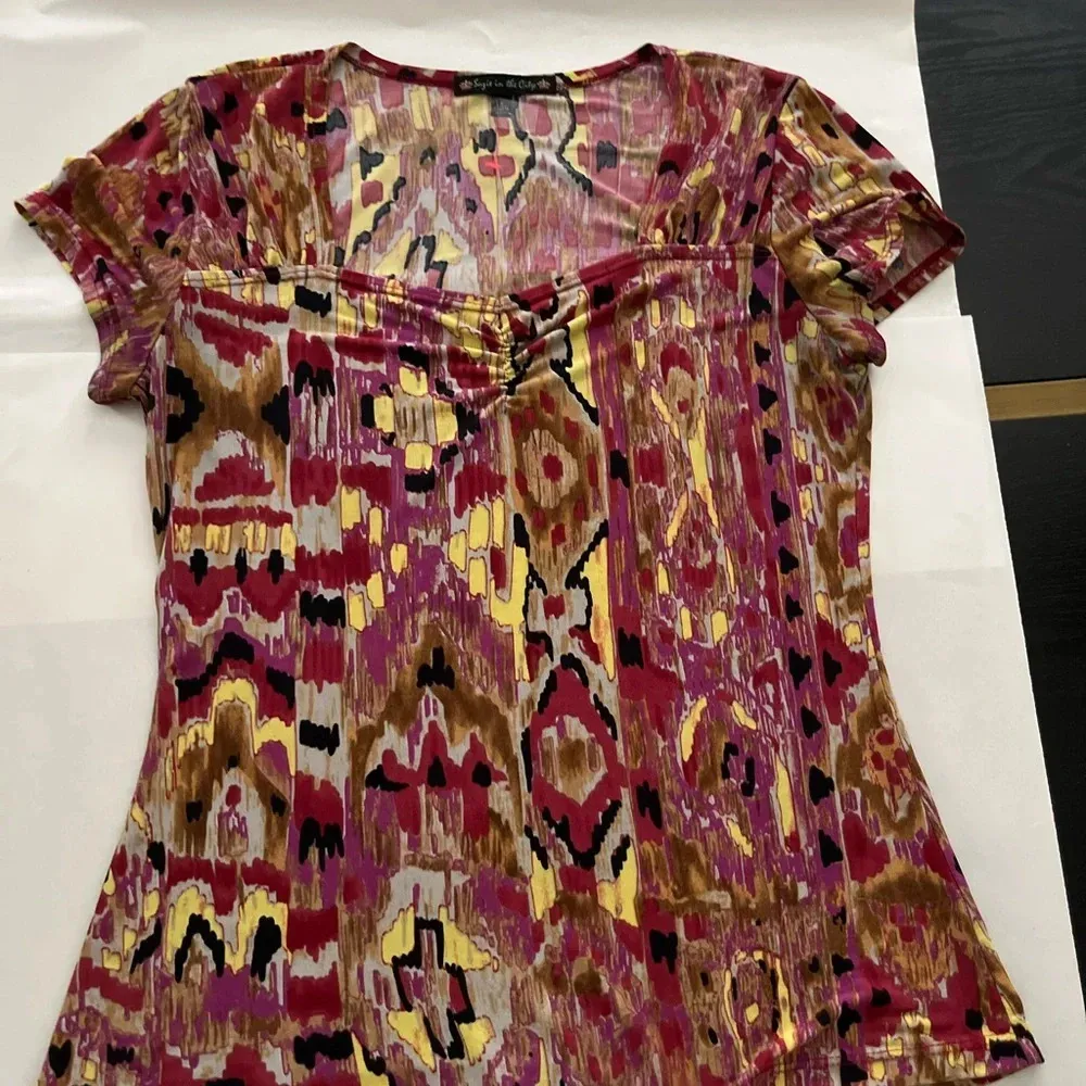 Suzie in the City Queen Ann Neckline Vintage Top - Image 3