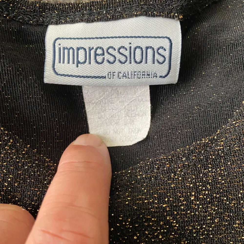 Impressions Black with Gold Specks Top Size Small - Image 2