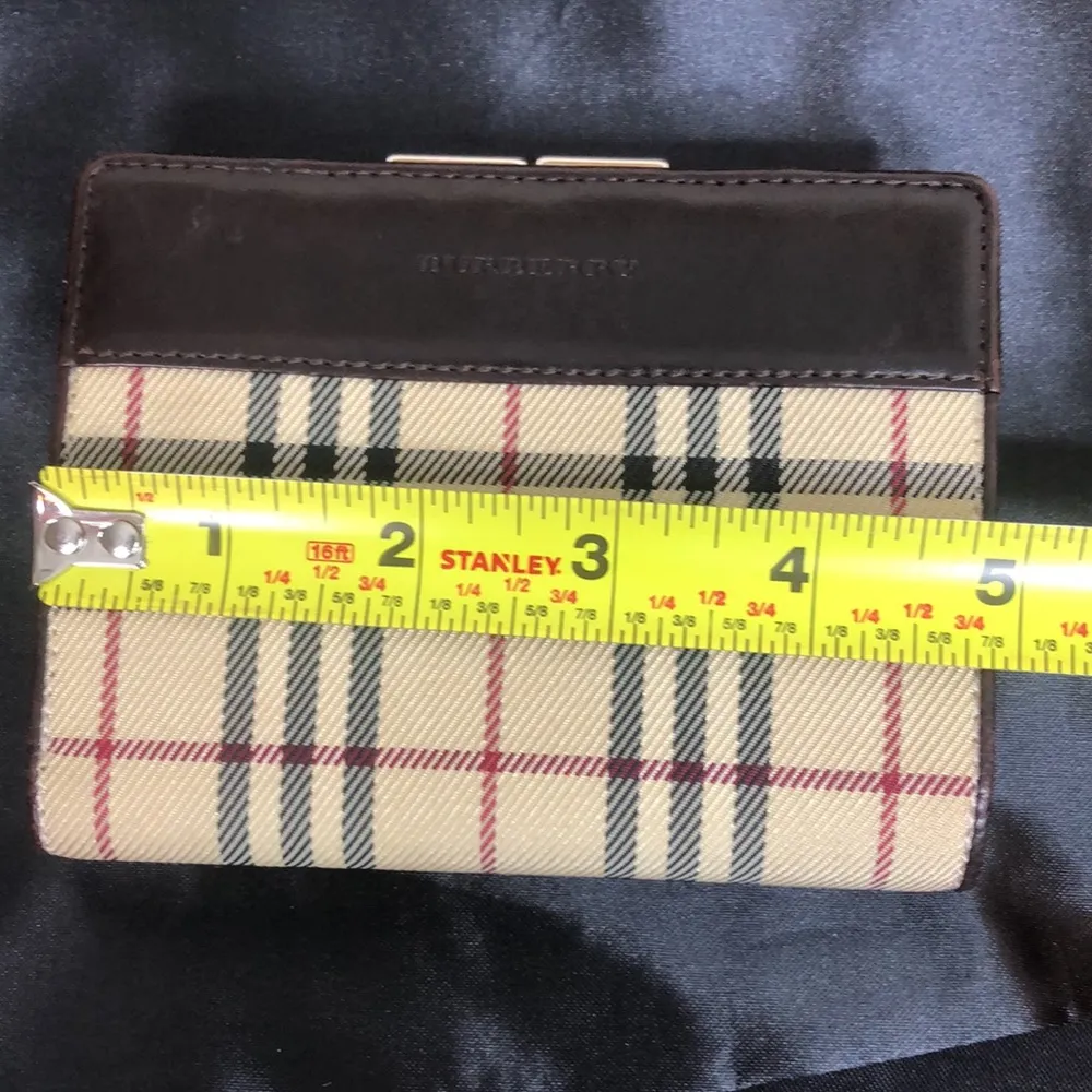 BURBERRY Nova Check Compact Brown Leather and Canvas Kisslock Wallet - Image 15
