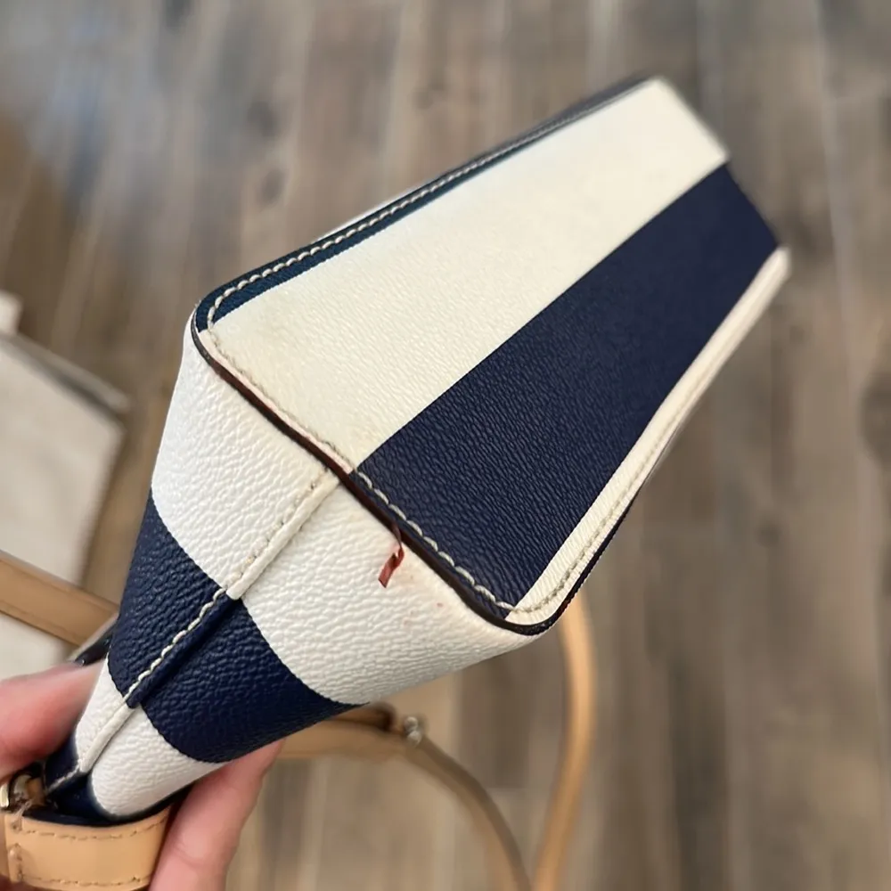 Kate spade purse - Image 9