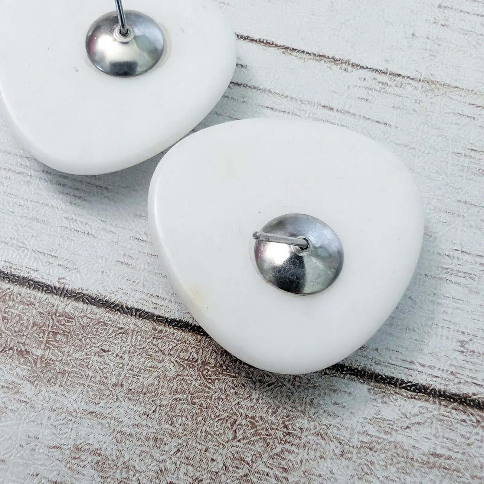 Vintage Earrings For Pierced Ears Off White Rounded Triangle - Image 5