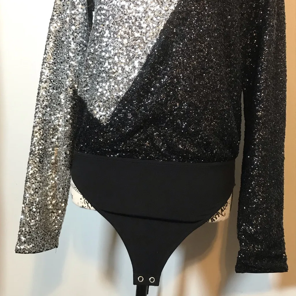 Express Women's Sequin Deep Thong Bodysuit Color Block Size Small -Original $148 - Image 2