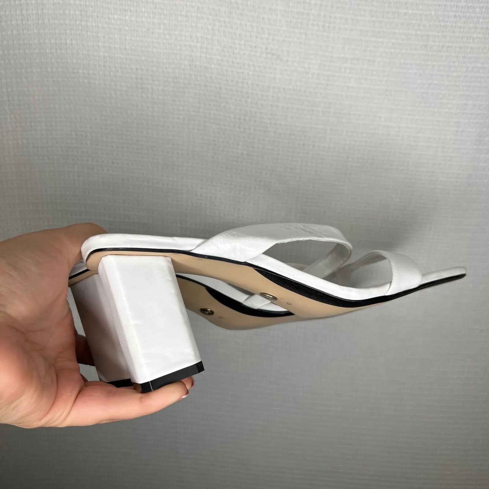 Zara Size 11 White Heeled Mules Sandals Size 42 Block Heel Square Toe Minimalist - Image 4