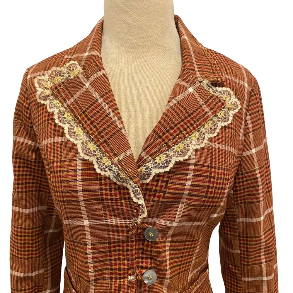 Y2K Plaid Blazer With Lace Trim Collar - Image 3
