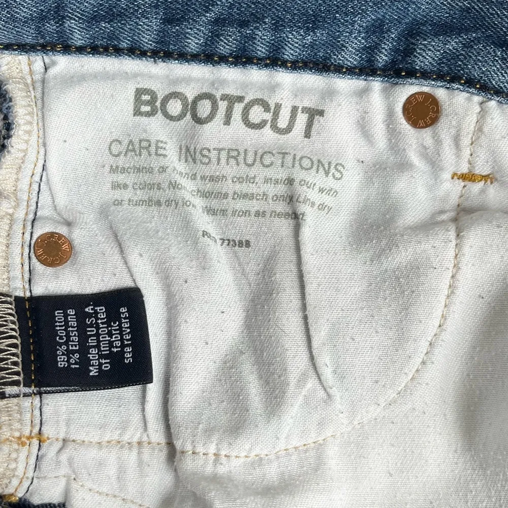 J. Crew Bootcut Jean all-day stretch in faded blue low rise y2k Women's sz. 27 - Image 4