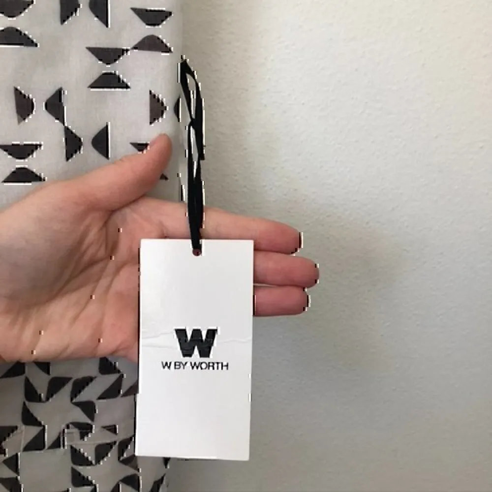 NEW NWT W BY WORTH Off White Black Border Print Criss Cross Strap Blouse Tank 10 - Image 5