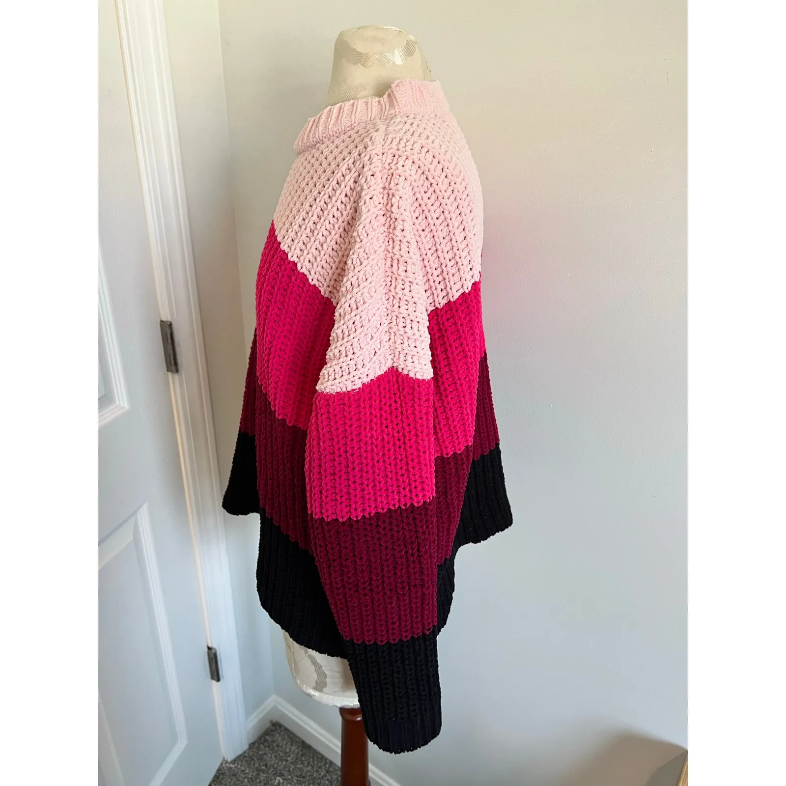 Jun & Ivy Knit Pullover Striped Long Sleeve Sweater Medium - Image 3