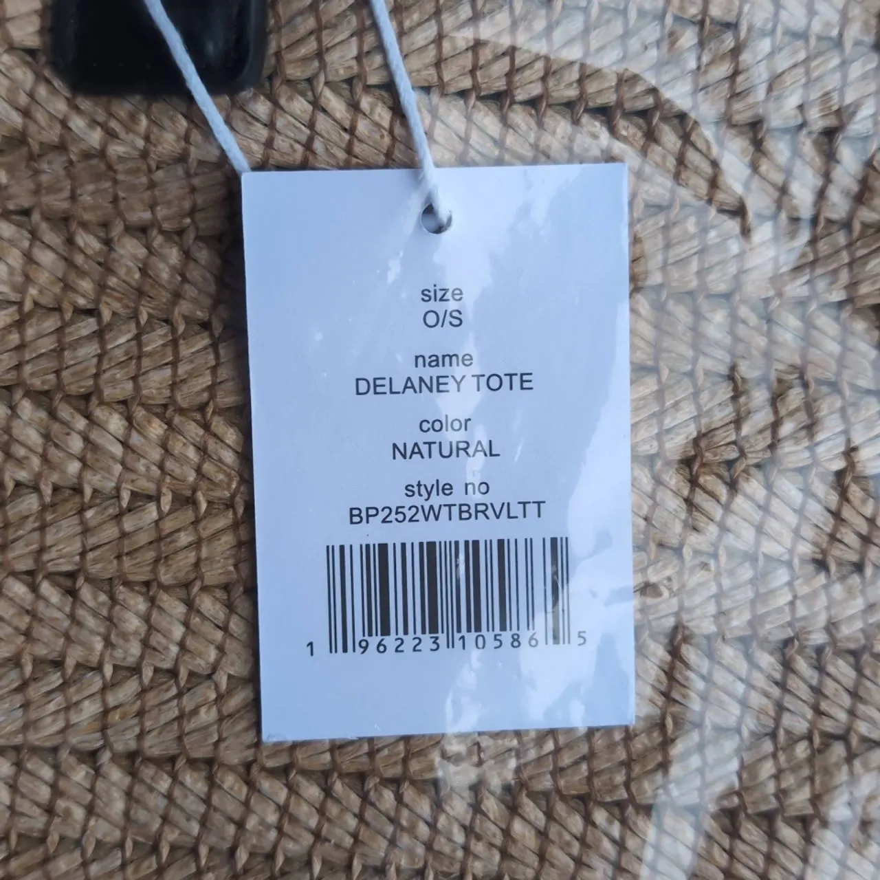 NWT WALTER BAKER Natural Woven Black Handles Black Trim Delaney Tote Bag - Image 7