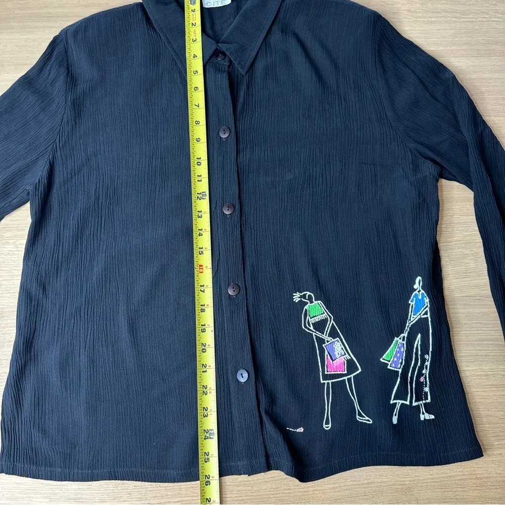 Vintage 90s Sz Black Button Up with Painted Shopping Ladies by Cité Size L - Image 7