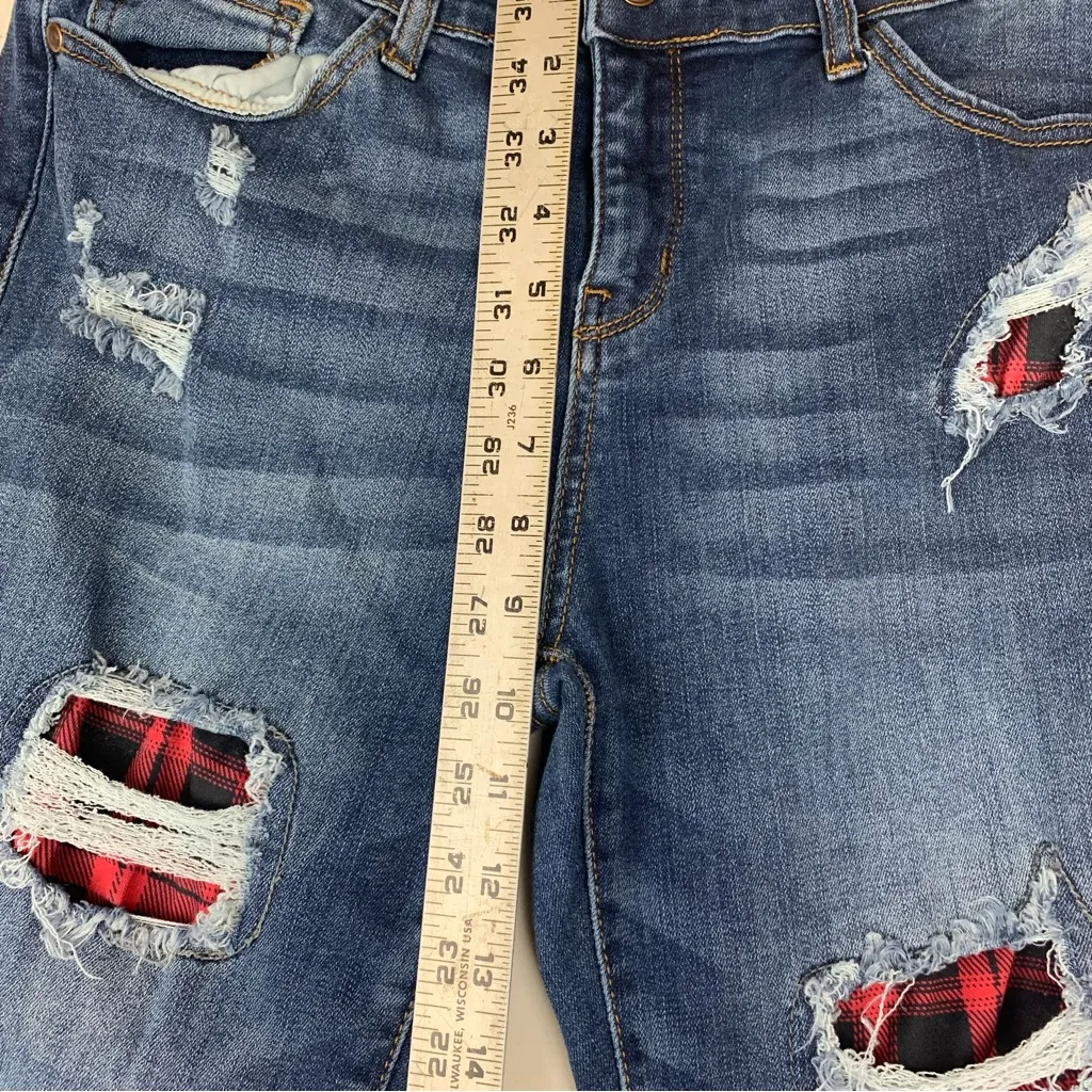 Judy Blue size 15 32 skinny fit plaid Light Wash Distressed Jeans cottage red bl - Image 5