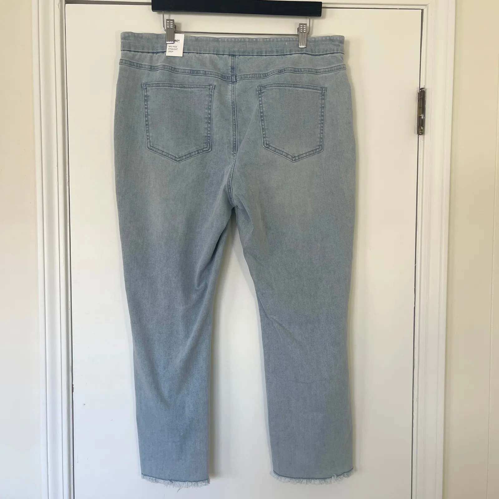 NWT Tribal Jeans Audrey Mid Rise Straight Crop Light Wash Denim Pants Size 16 Blue - Image 5