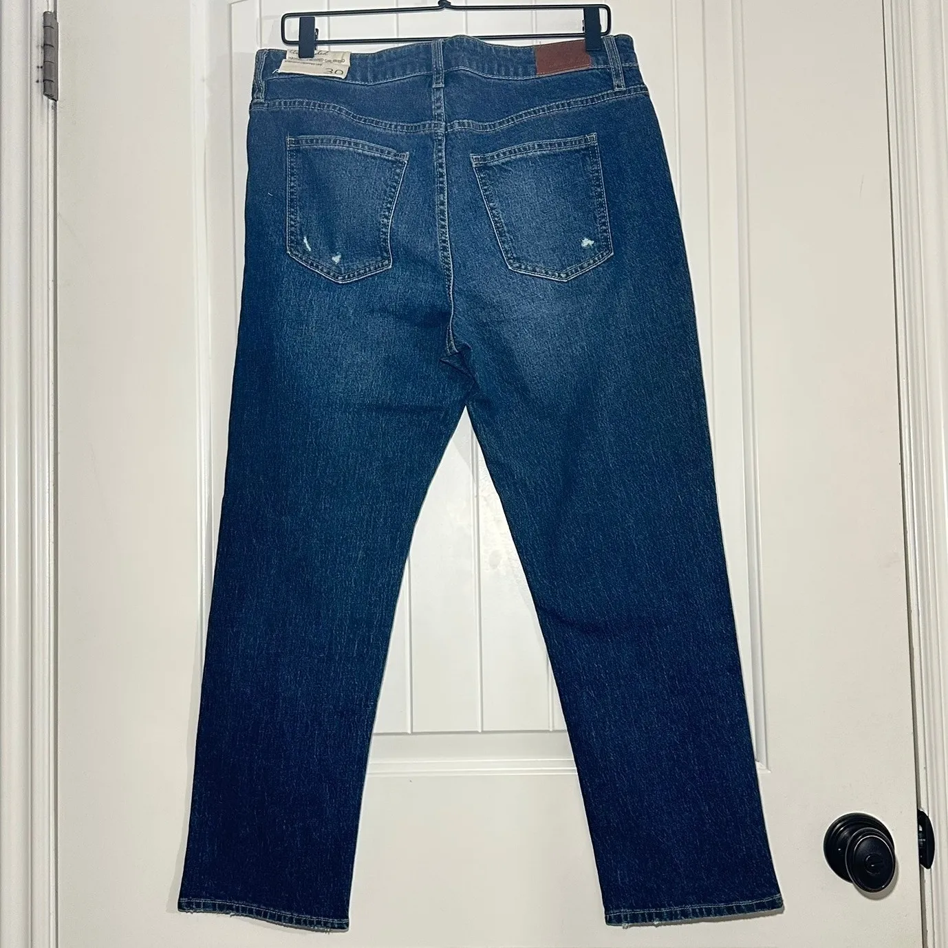 NWT Unpublished | Hayden Cropped Girlfriend Straight Leg Jeans | Women's 30 - Image 4