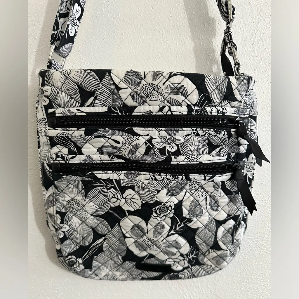 Very Bradly quilted black and white‎ floral cross body purse adjustable - Image 2