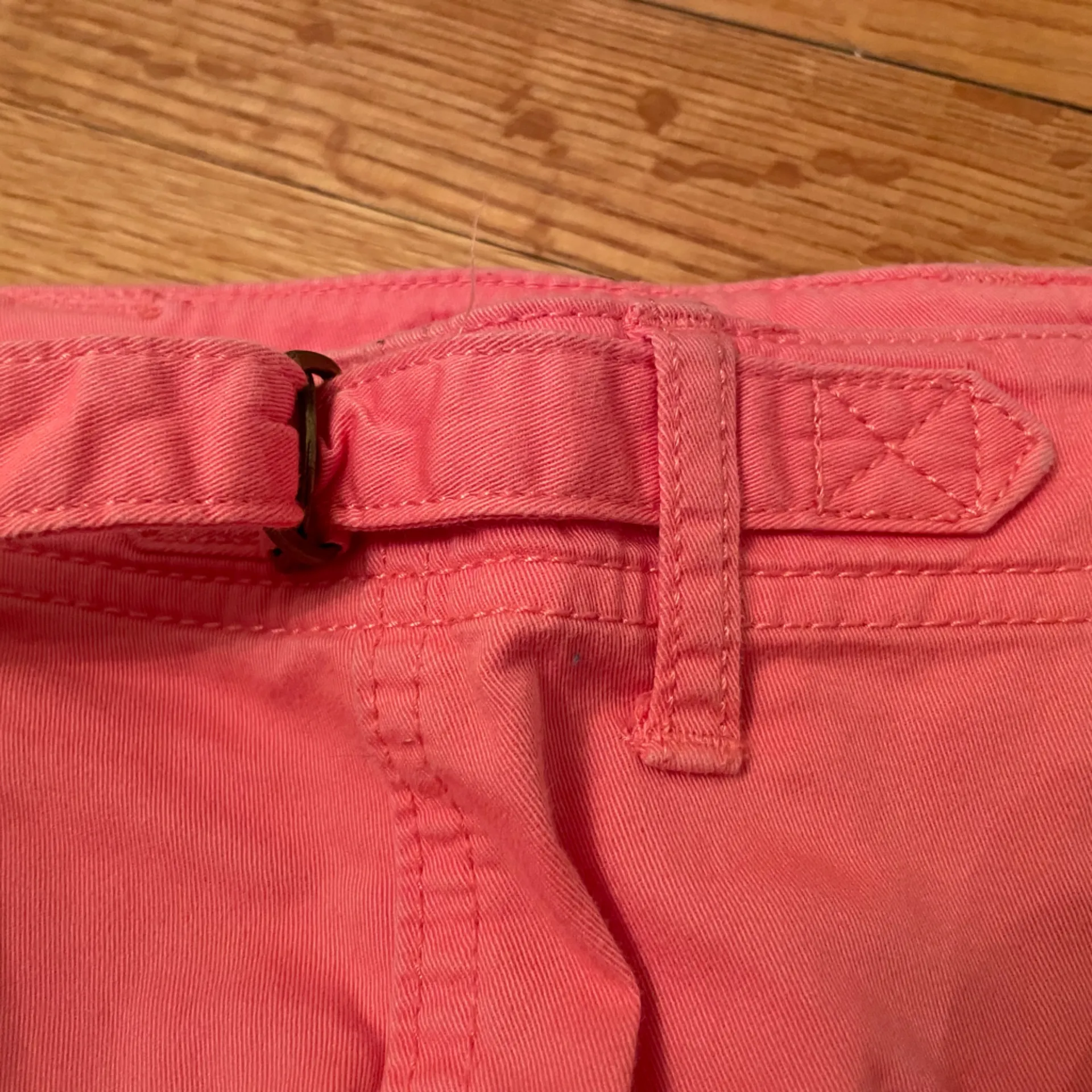 Athleta Adjustable Waist shorts Size 8. - Image 5