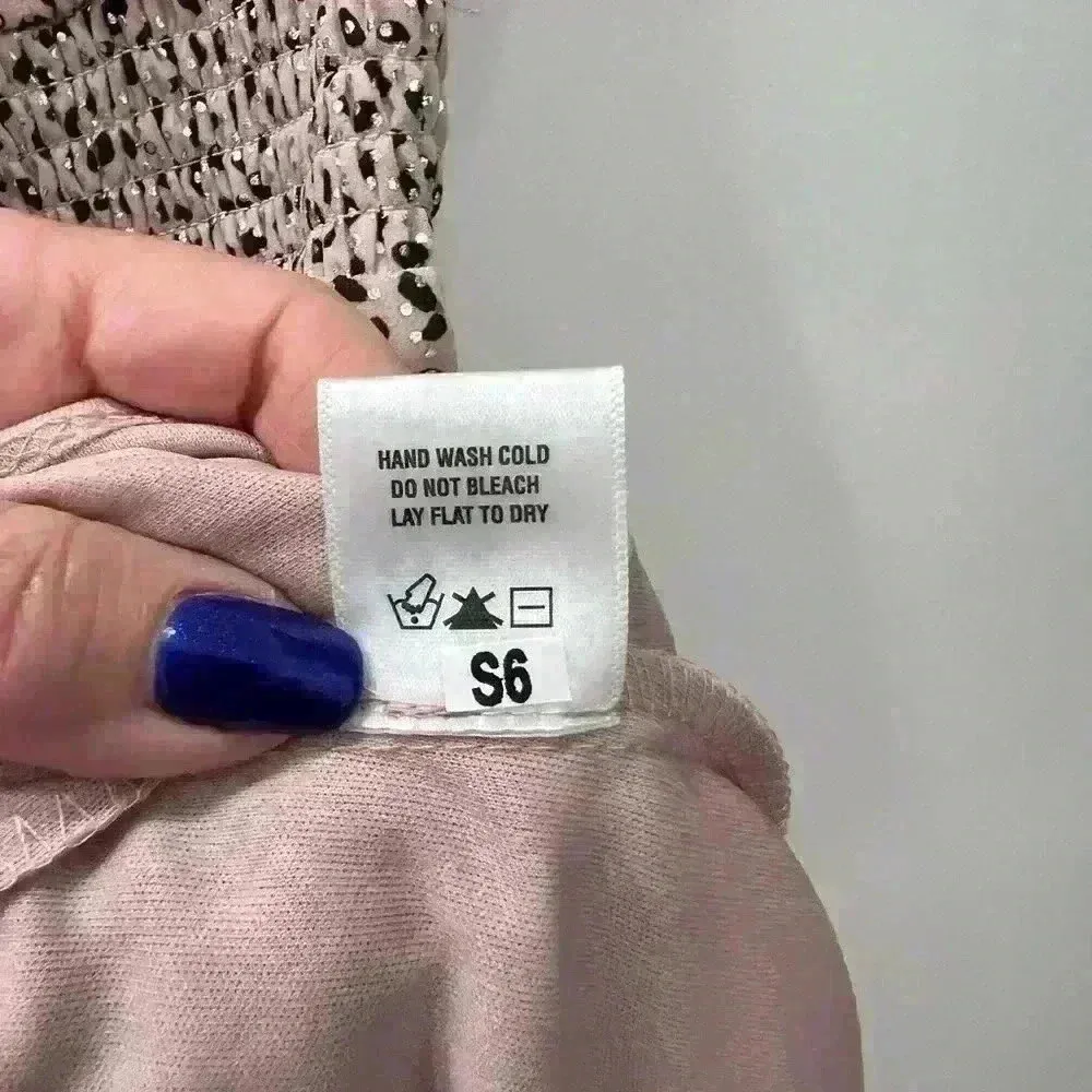 MSK pink and black ruffled dress with metallic detail size small NWOT - Image 8