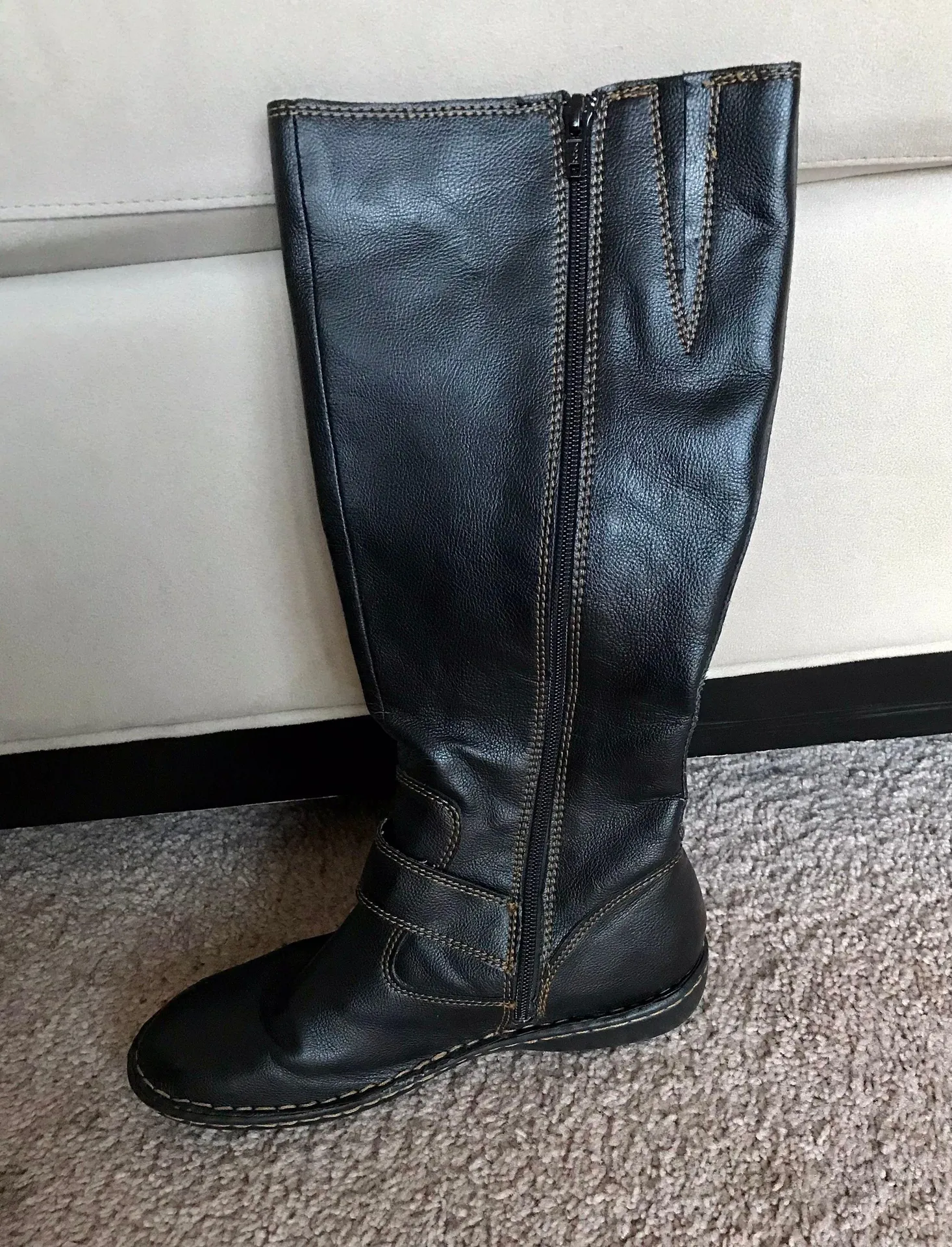 Women’s Boots Black Size 7.5 - Image 2