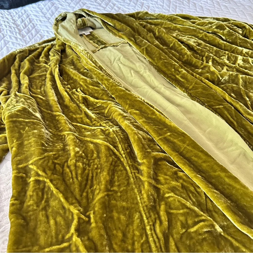 Kathleen Sommers Boutique Dijon Silk Velvet Open Cardigan Medium – Quiet Luxury Green - Image 12