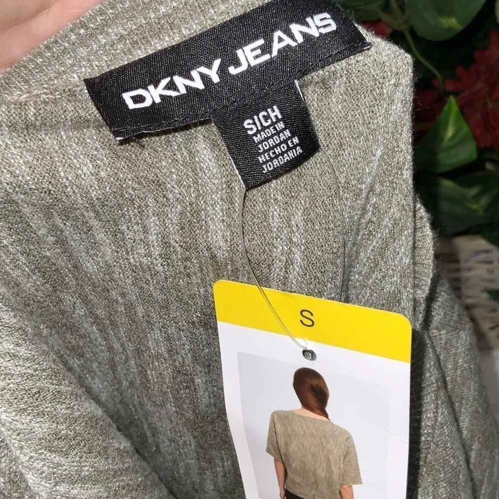 DKNY NWT Jeans Sage & White Soft Dolman Short Sleeve Casual Career Sweater S… - Image 9
