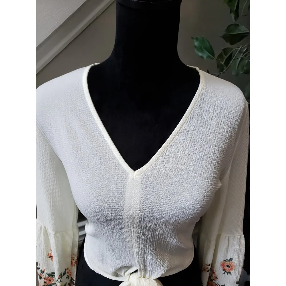 Women's SHEIN White Tie Front Top M Floral Bell Sleeve V Neck Blouse Shirt - Image 6