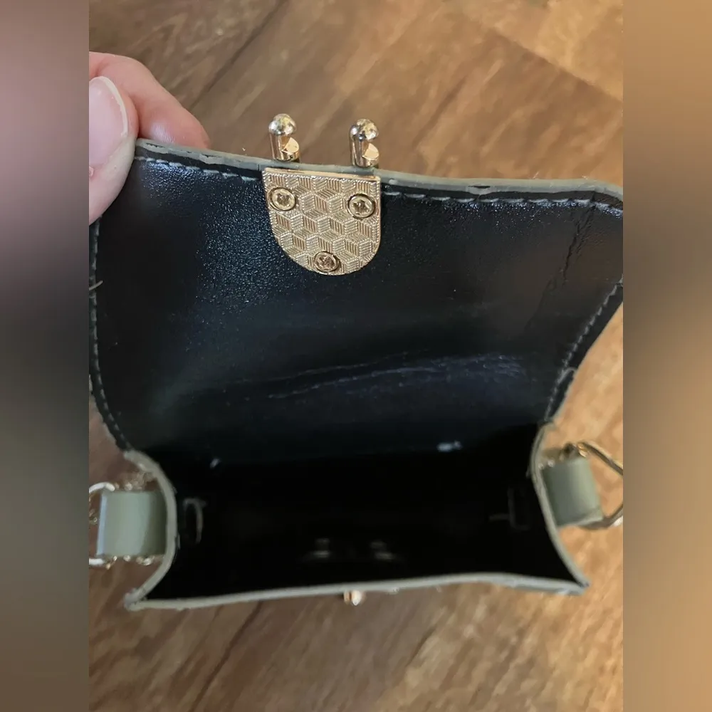 Small Mint Green Crossbody Bag - Image 4