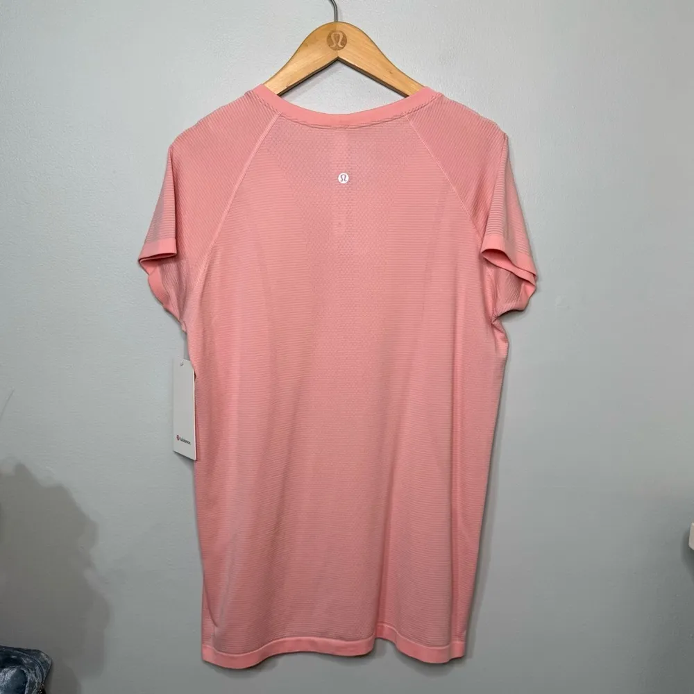 Lululemon Swiftly Tech 2.0 Short Sleeve Shirt Womens Size 16 Dew Pink NWT - Image 12