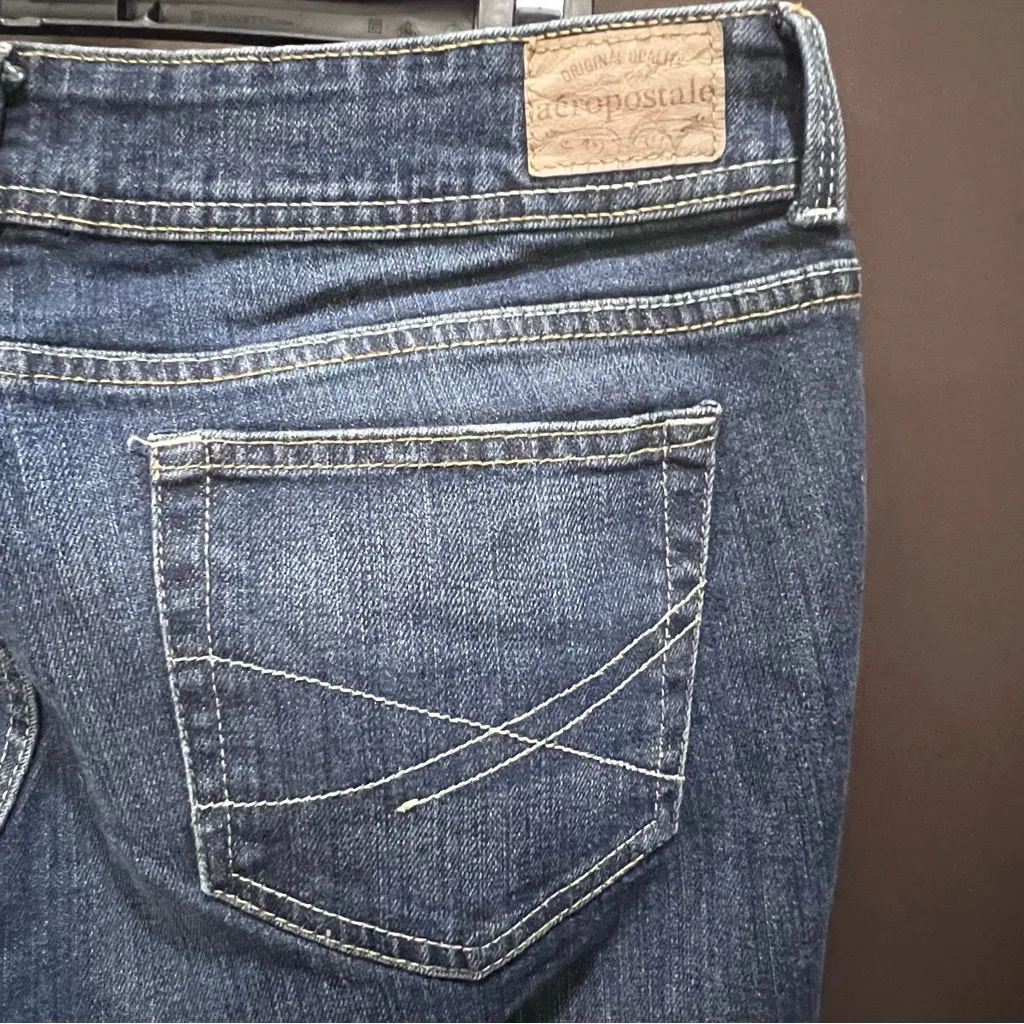 Aeropostale Jeans, Hailey Flare, Curvy, Size 9/10 Reg - Image 3