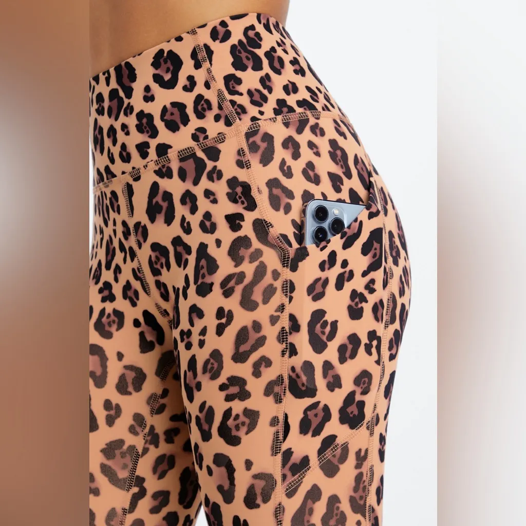 GUC Fabletics Oasis PureLuxe High-Waisted 7/8 Legging - Image 4