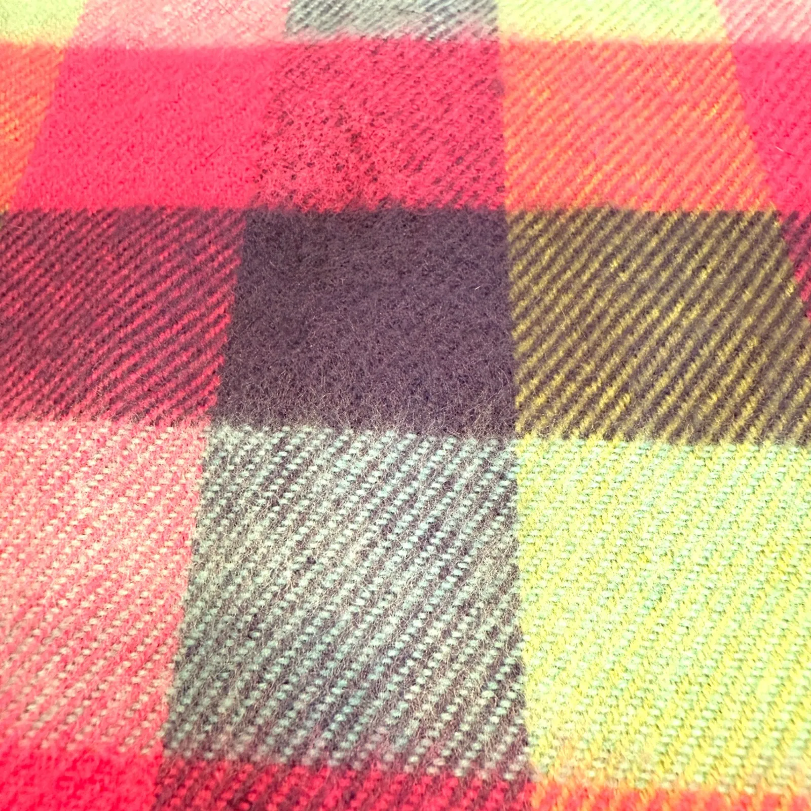 100% Cashmere Scarf Made in England Plaid Fringe Luxury Winter Wrap Pink - Image 4