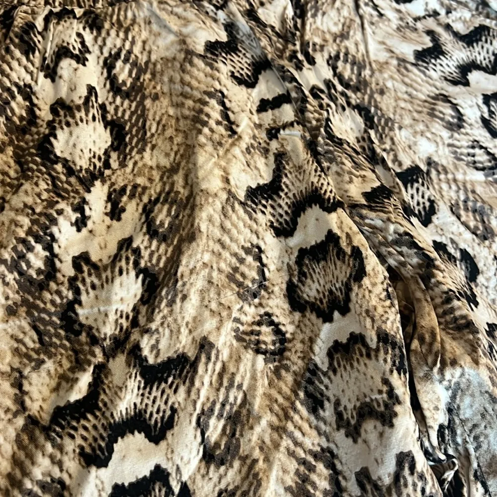 H&M Snake Print Lightweight Jogger Trousers - Image 3