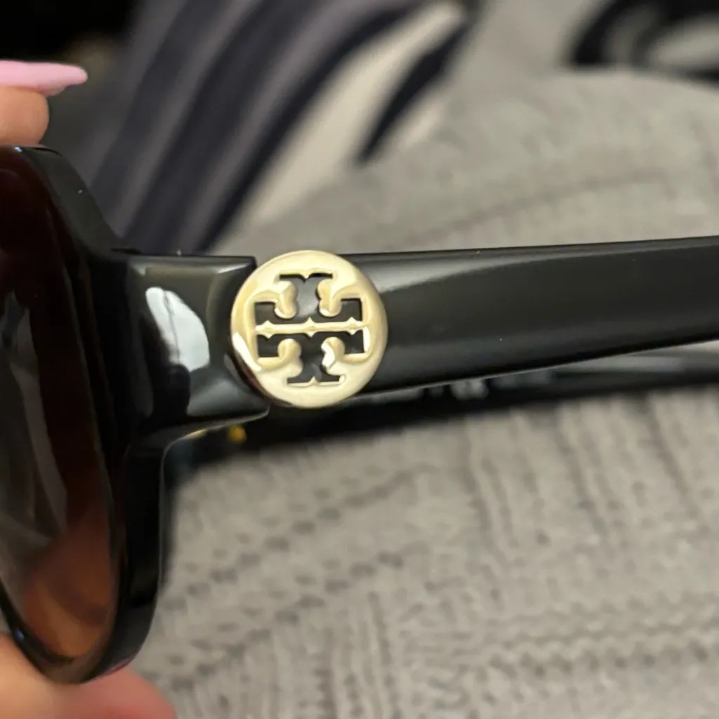 Tory Burch TY7026 Black Oversized Sunglasses - Image 12