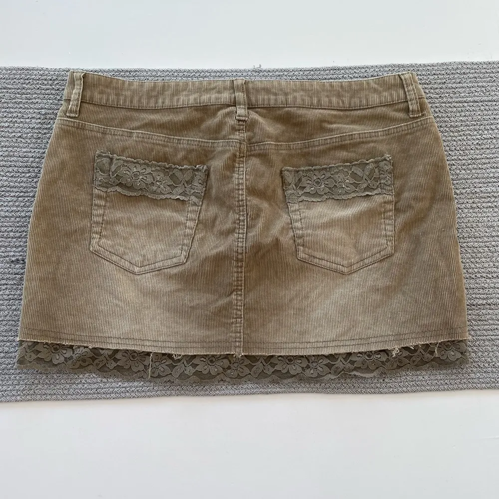 Vintage YMI Y2K Tan Corduroy Lace Trim Mini Skirt Size 13 - Image 3