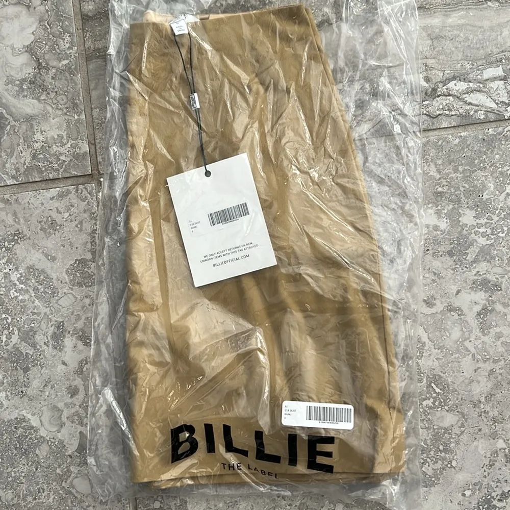 NWT Billie the Label Eva Skirt in Khaki, Size 0 New w/Tag Tan - Image 5