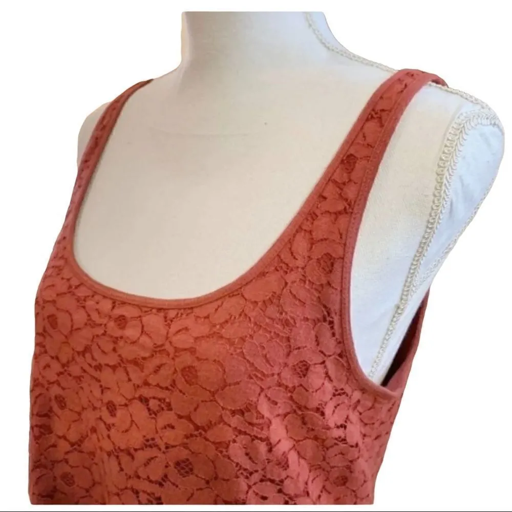 WOMEN’S 𝅺American Eagle brick red floral lace tank top - Image 2