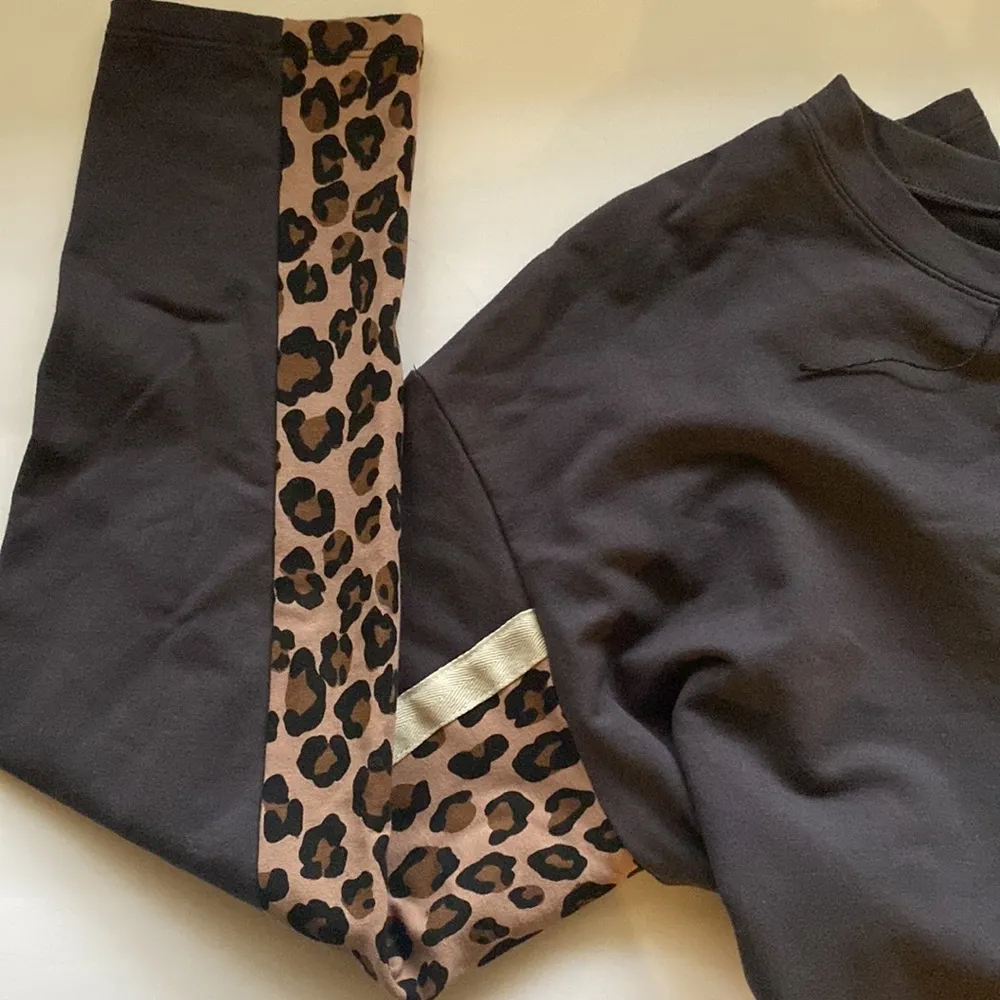 NWOT Monrow maternity leopard print long sleeve tunic sweatshirt, size medium - Image 3