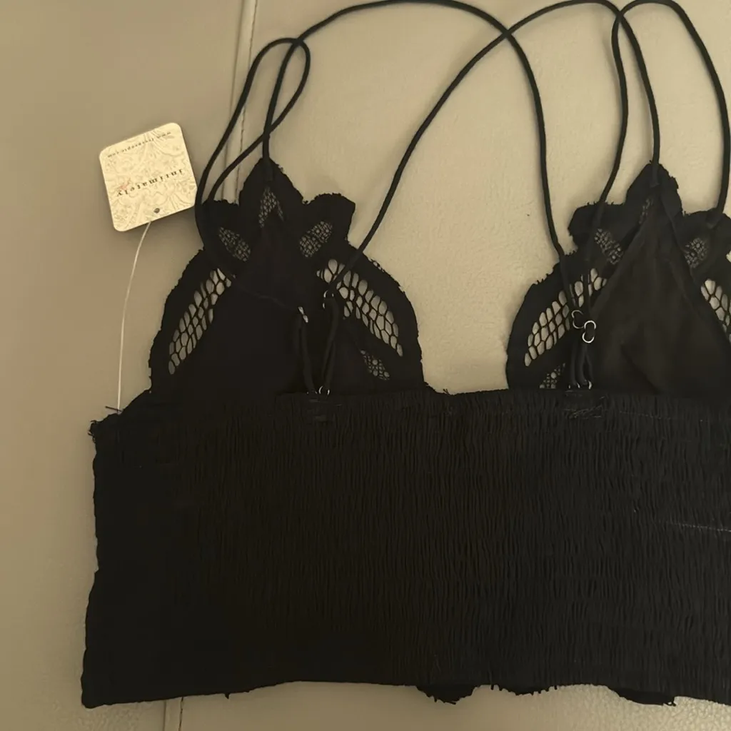 Free People NWT Black Lace All Yours Bralette‎ Wireless Lined Crop Top Sz Small - Image 5