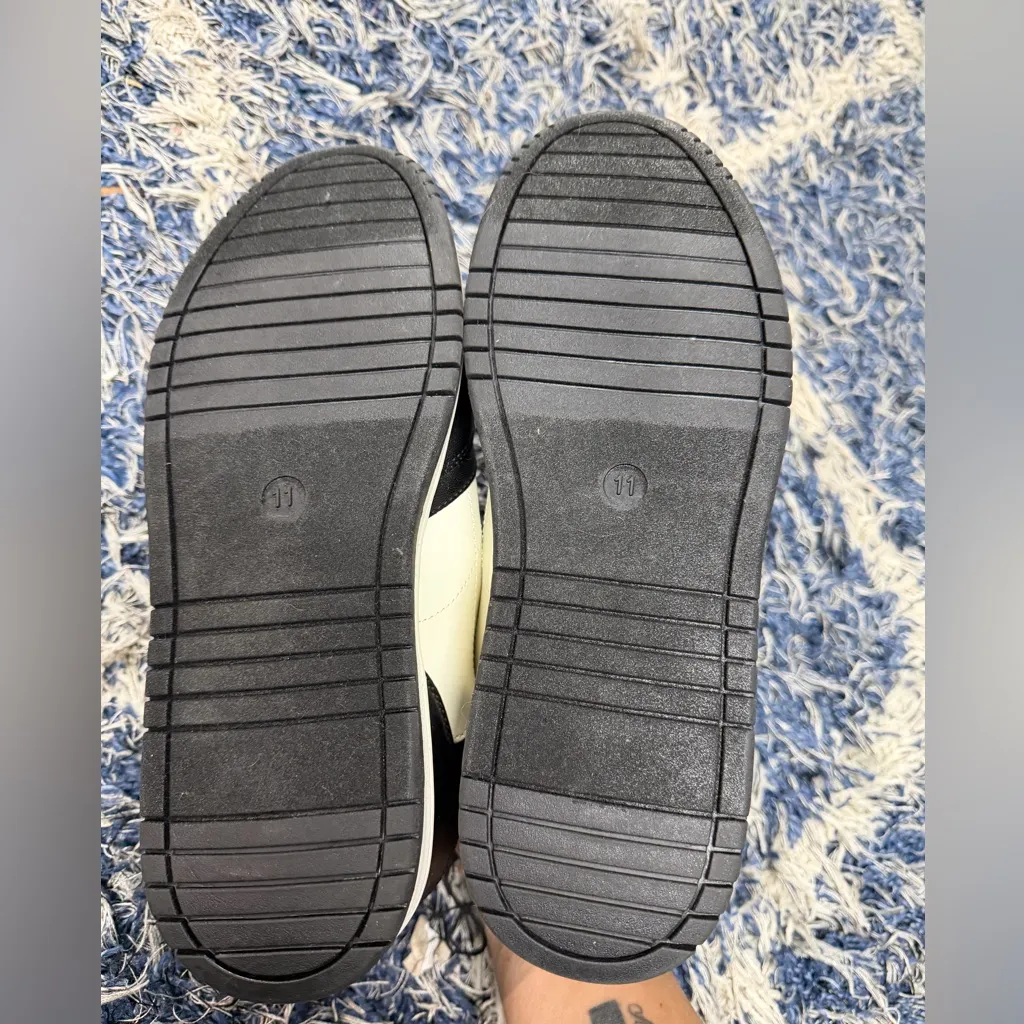 Wild fable Black and White Sneakers size 11 - Image 2