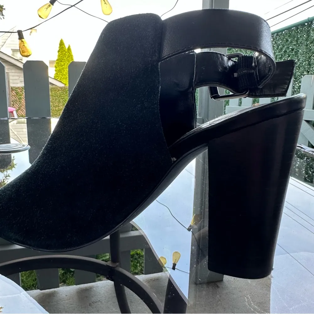 Tahari Margaret Suede Peep Toe Chunky Heel Buckle Strap Sandal in Black Size 6.5 - Image 14