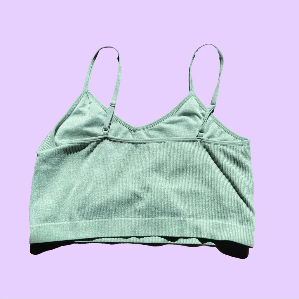 Green spaghetti strap cropped cami / bralette 🔥 - Image 3