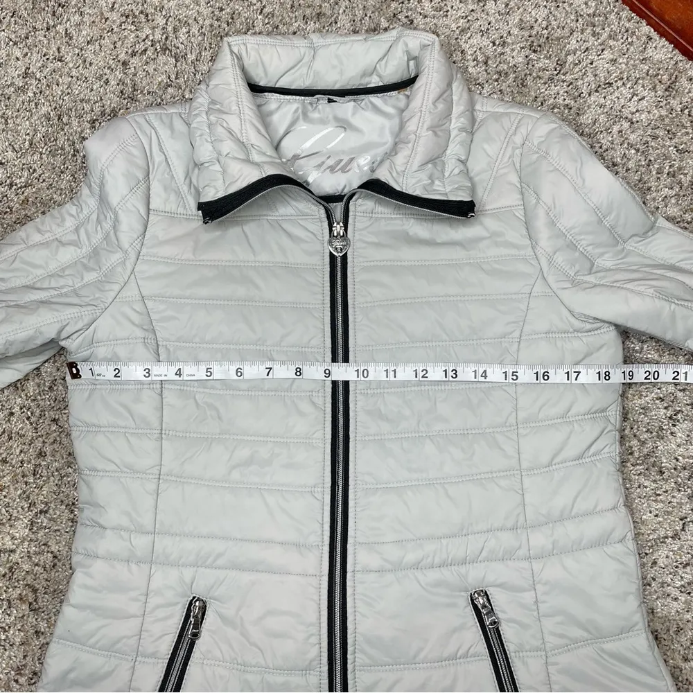 Guess Light Gray Full Zip Collared Puffer Jacket Small Winter Outerwear - Image 8