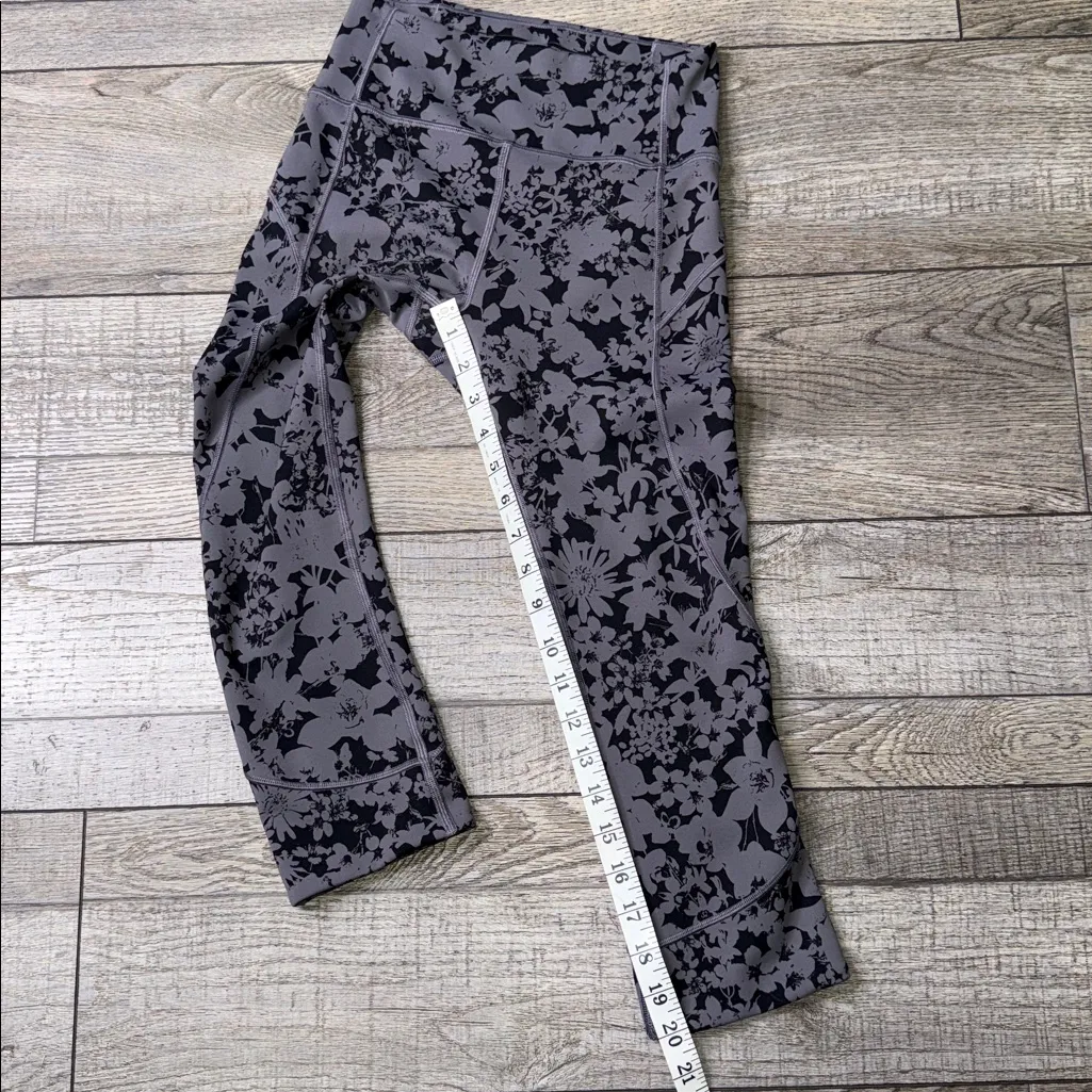 Lululemon Athletica In Movement Crop Everlux 19” Gray Patterned - Image 6