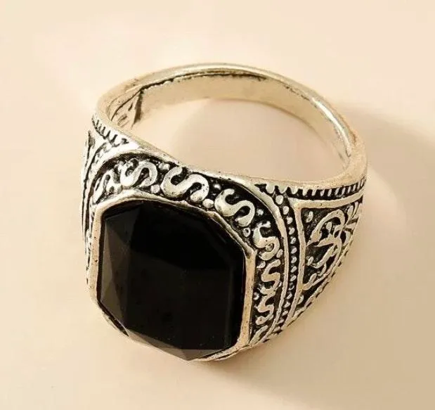 Boutique Silver & Black Gemstone Ring  - Image 2