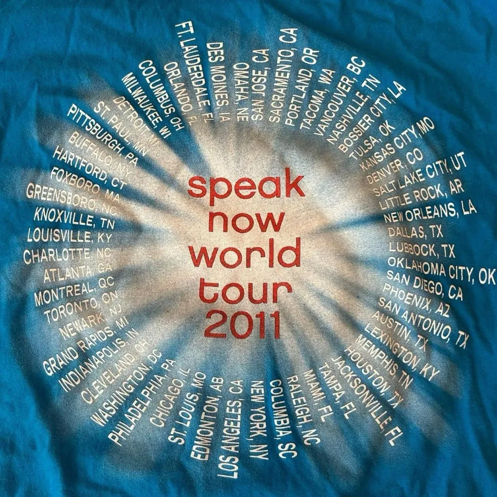 Taylor Swift Speak Now
World Tour 2011 Authentic Concert Tee - Image 5