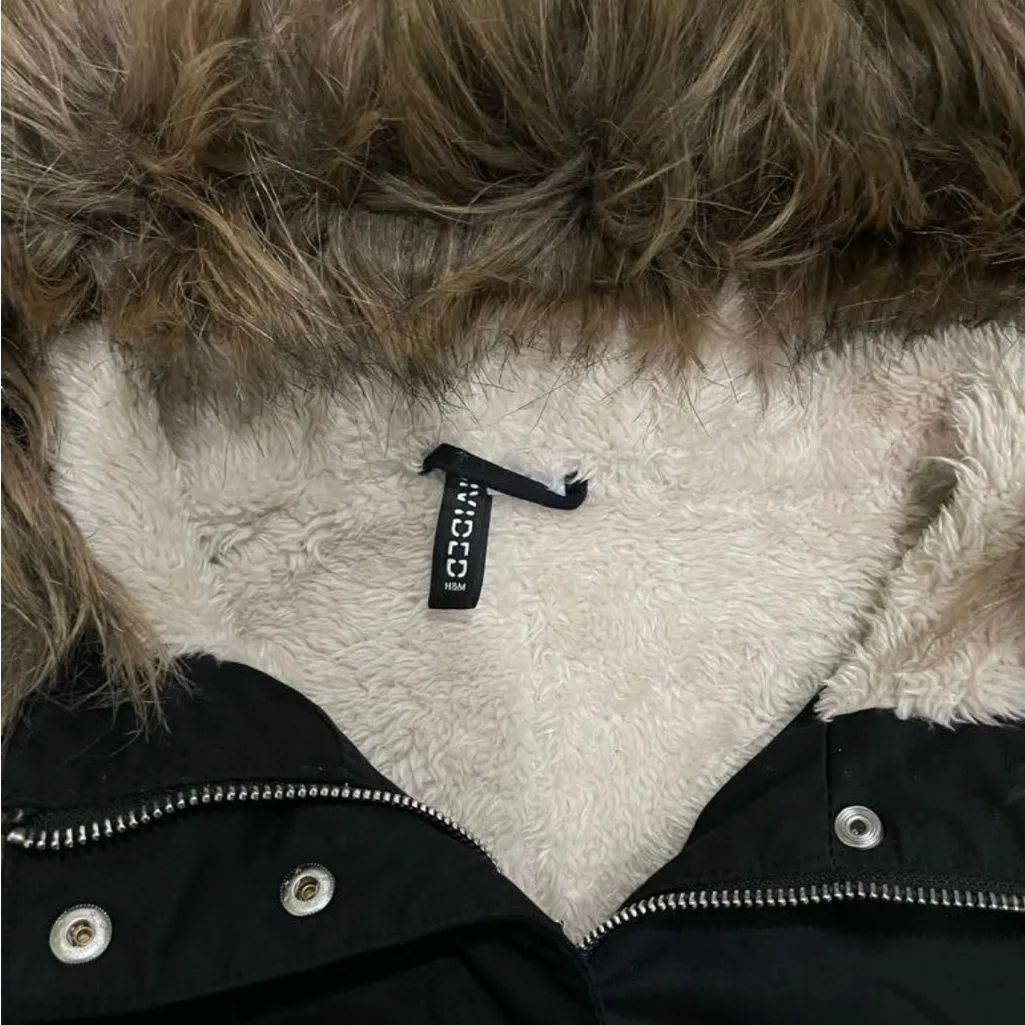 H&M Divided black winter coat size 6 GUC - Image 4