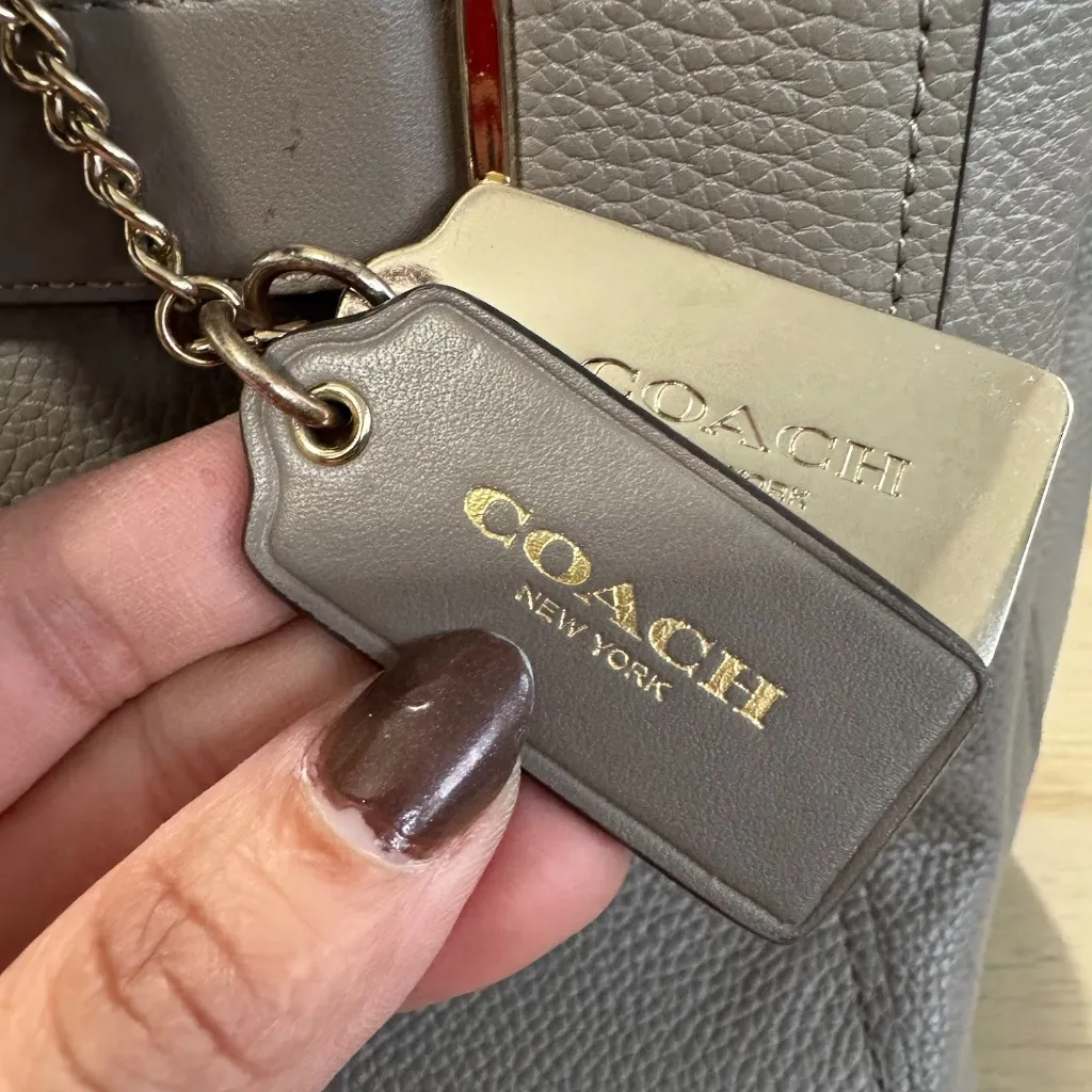Coach Swagger Carryall Pebble Leather Large Shoulder Bag Style 36488 - Image 12